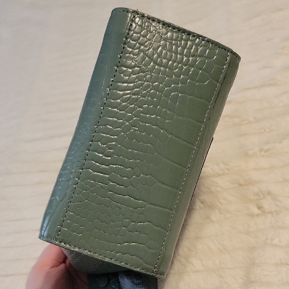 NWOT Madden Girl Green Cross Body Mini Tote in Faux Crocodile - Picture 10 of 11